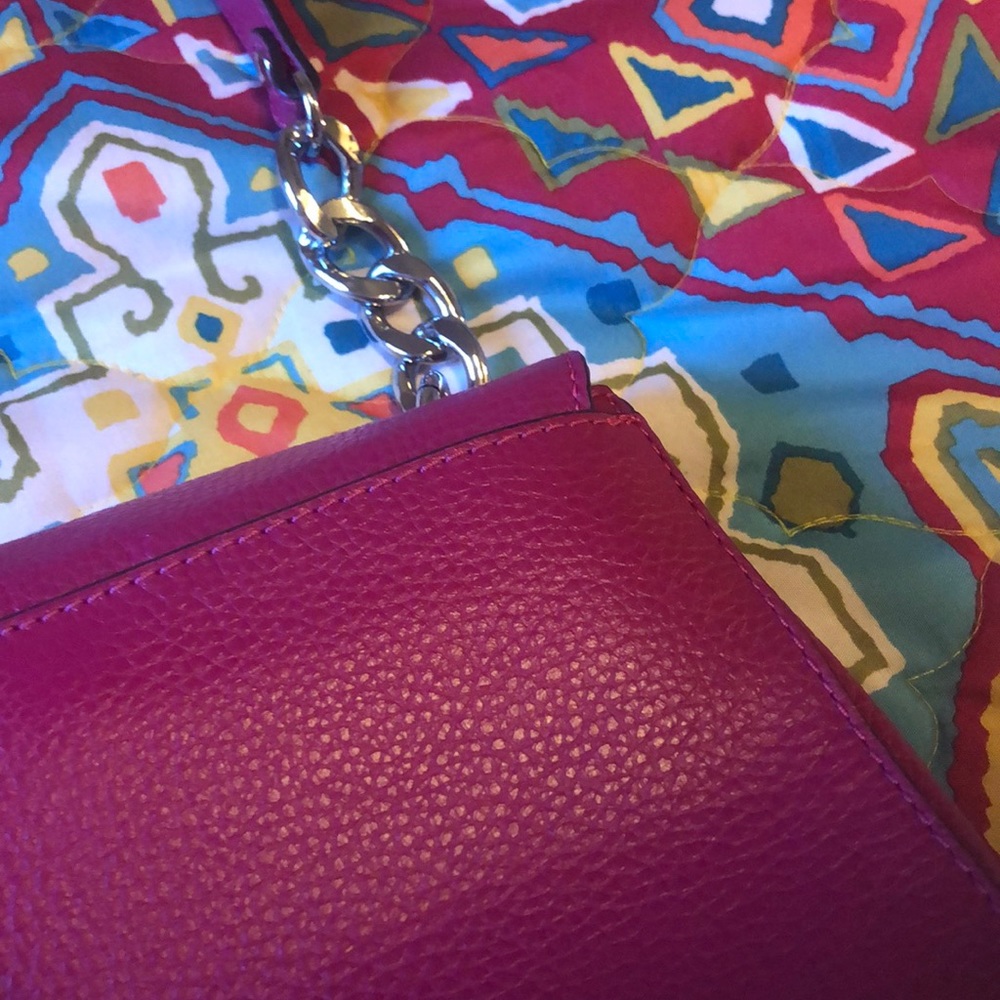 MK Shoulder Bag - Picture 3 of 4